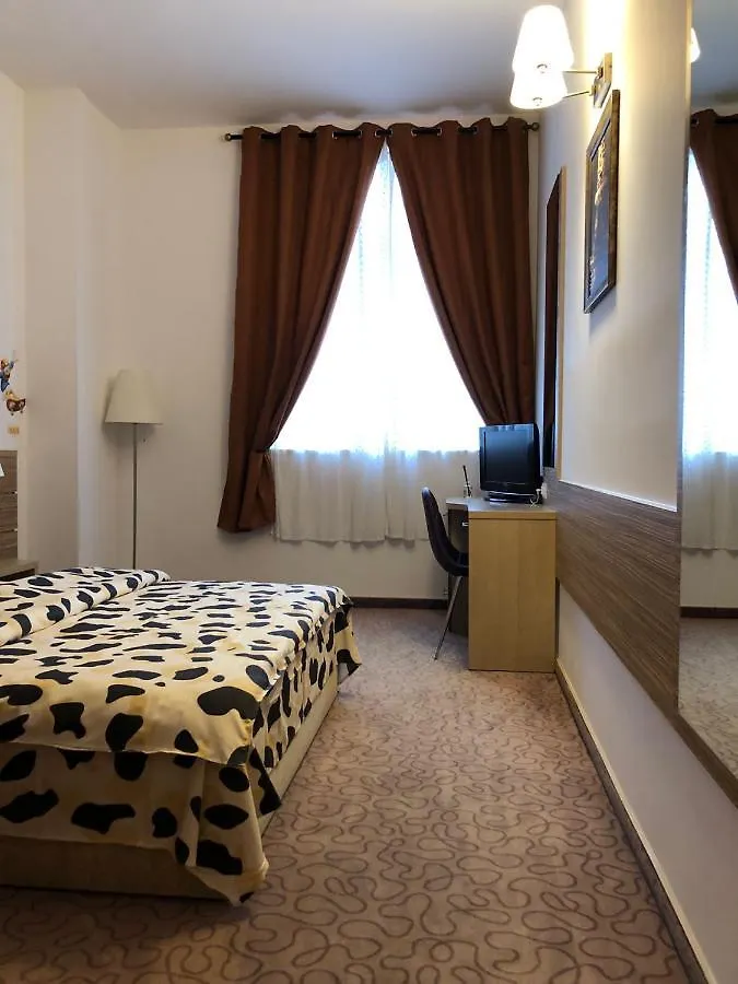 Yamalux Apartments - Lakeside Apartment - Ringrand Residence Boekarest Roemenië