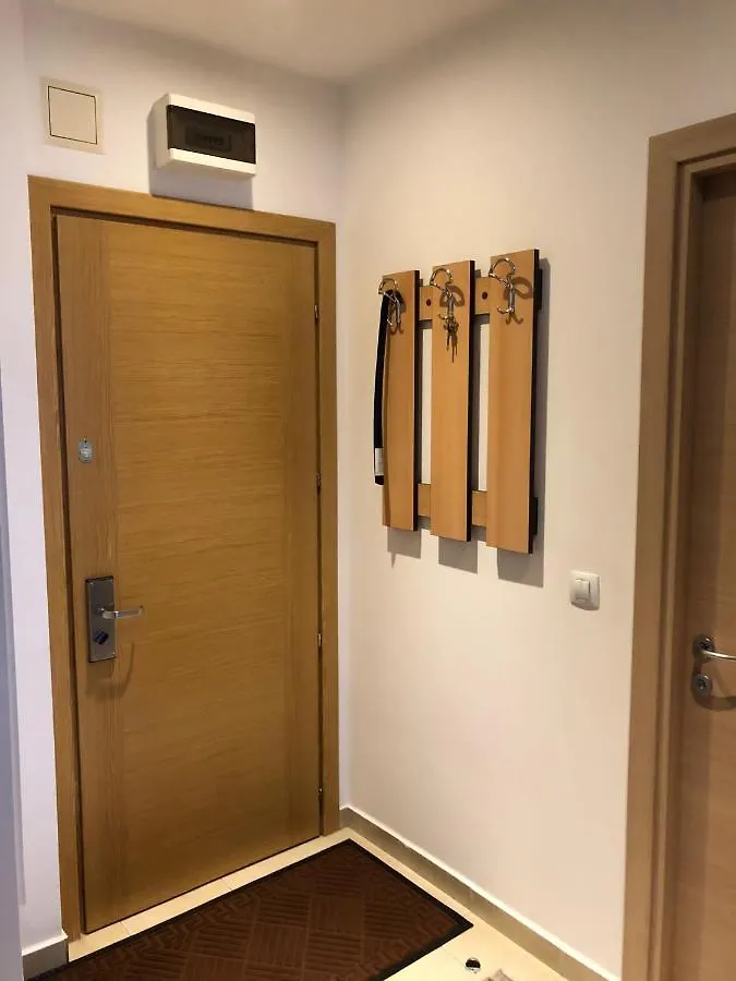 Yamalux Apartments - Lakeside Apartment - Ringrand Residence Boekarest